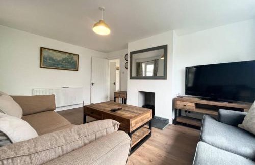 Porthleven House | Bright Bungalow with Garden: 4-Star Family-Friendly Retreat