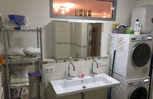Munchen District Apartment | Comfortable 2-Bedroom Flat by ICM Exhibition Center