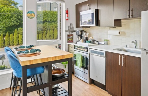 Capitol Hill Condo | Bright Capitol Hill Condo | Top-Rated with Spectacular Views