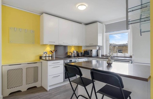 Somers Town Apartment | Bright Central London Flat/10 mins to Oxford St