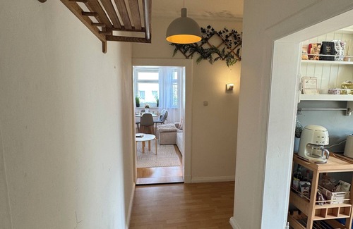 Gaarden-Sud - Kronsburg Apartment | Bright, centrally located, and cozy 3-room apartment