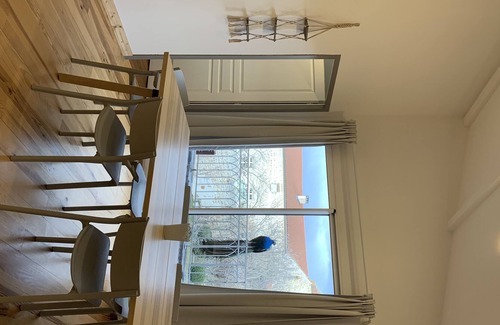 Vic-le-Comte House | bright charming apartment in private property close to amenities
