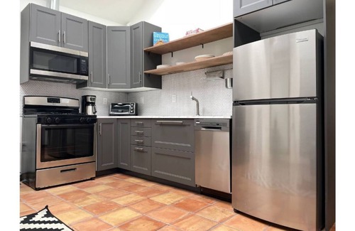 Northwest Berkeley Cottage | Quaint Cottage Retreat in Vibrant Gilman District