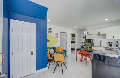 Greater East End Apartment | Bright & Cheerful 2-BD 1-BA Home by Buffalo Bayou