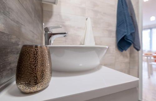 Sofia Apartment | Stylish Parkside Apartment with Breakfast & Family-Friendly Perks