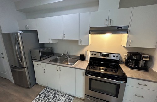 Langford Apartment | Bright One Bedroom Apartment in Victoria, BC - 10/10 Rated