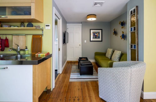 Provincetown Condo | Bright & Comfortable 1-Bedroom Near Town with Ocean Views