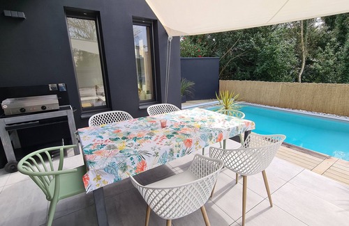 Bruz House | Modern House with Private Pool in Brittany for Families