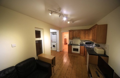 Rathgar Apartment | Bright and Convenient Apartment with Breakfast in Terenure