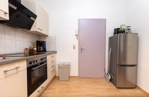 Erfurt Old Town Apartment | Charming Period Flat with Ocean View in Prime Location