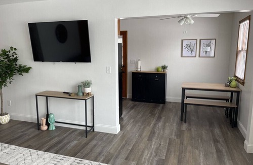 Appleton Apartment | Inviting and Cozy Apartment with Self Check-In & Kitchen