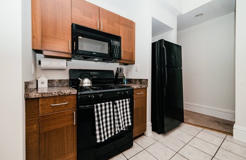 Jackson Ward Apartment | Cozy Downtown Apartment with Free Parking & Pet-Friendly