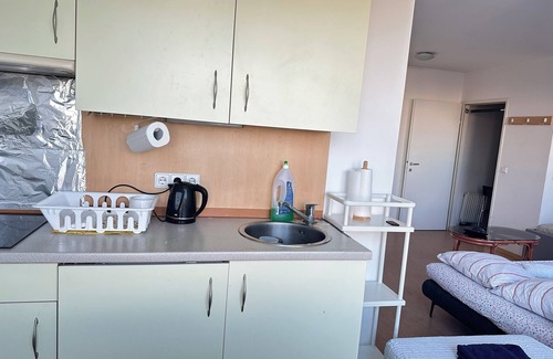 Donaustadt Apartment | Cozy Home Near Metro U1 and U6 - Pet Friendly Stay