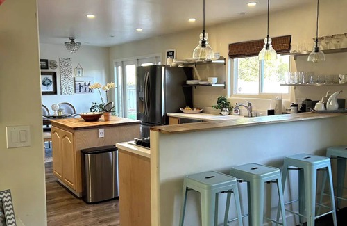 Salinas House | Cozy Oceanfront Retreat Near Monterey and Carmel