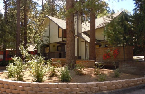 Big Bear Lake Condo | Bright & Cozy Mountain Retreat at Snow Summit