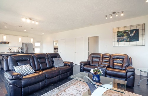 Union Bay House | Cozy Oceanview Escape with Spa & Pool in Union Bay