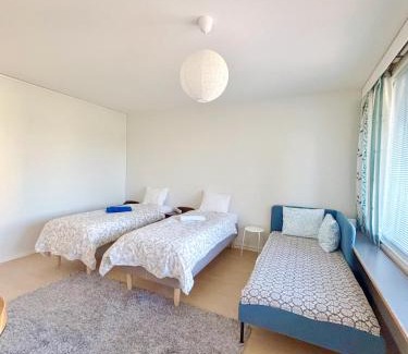 Itainen District House | Bright Cozy Private Rooms 3min to Metro