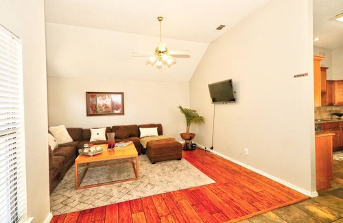 Plano House | Cozy Home in Downtown Plano - Pet Friendly & Sanitized!