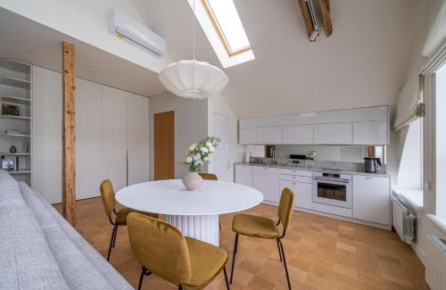 Avoti Apartment | Bright Designer Apartment in City Centre with Great Ratings
