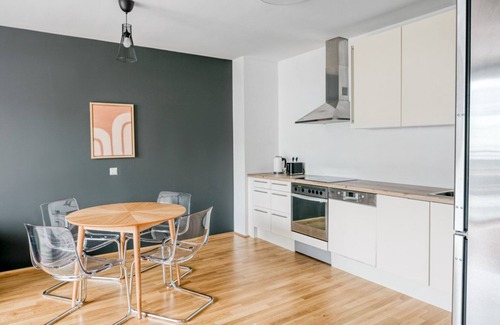 Donaustadt Apartment | Bright 2BR Donaustadt Retreat with Balcony Near Kirschblütenpark