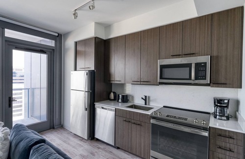 Waller Creek District Apartment | Downtown 1BR with Pool & Business Lounge, Steps from Dining