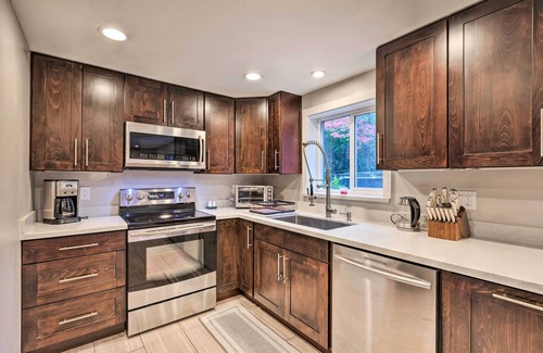 Esperance House | Inviting Edmonds Retreat with Oceanfront Views & Patio