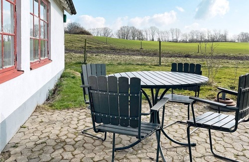 Vallarum House | Bright holiday home in Vollsjö