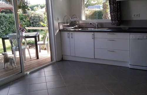 Saubion House | Bright House: Pet-Friendly Haven by the Sea and Forest