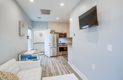 Greater Heights Apartment | Bright Houston Retreat: Top-Rated Stay with Family Amenities