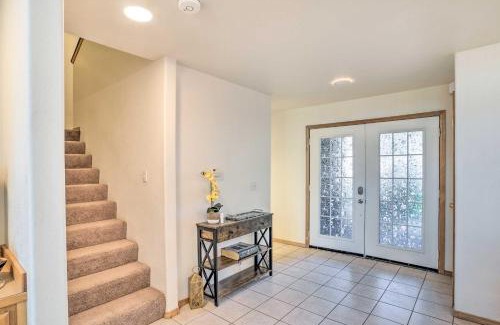 Klamath Falls House | Inviting Klamath Falls Townhome with Pool and Family Perks