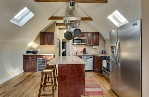 West Bucktown Apartment | Bright & Lofty Bucktown 1BR by AllSet Turnover