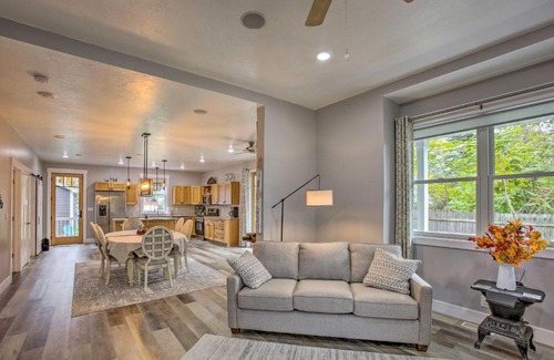 Ludington Apartment | Cozy Lower-Level Retreat Just 1 Mi from Lake Michigan