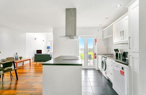 Sidmouth House | Bright & Modern 2BED Holiday Chalet nr Sidmouth