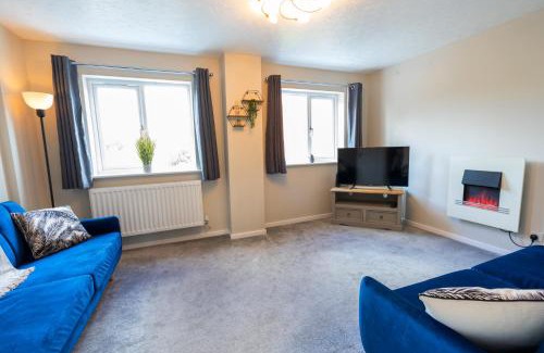 Stafford Apartment | Modern 4-Bedroom Townhouse - Ideal for Families and Guests