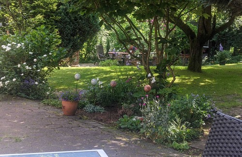 Osterheide Apartment | Bright Modern Bungalow Attic Apartment - Guest Rated 9.8