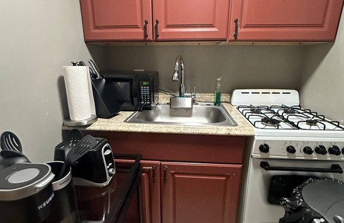 Midtown East Apartment | Bright & Modern Studio Apartment in Manhattan