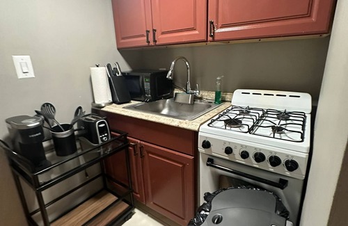 Midtown East Apartment | Bright & Modern Studio Apartment in Manhattan