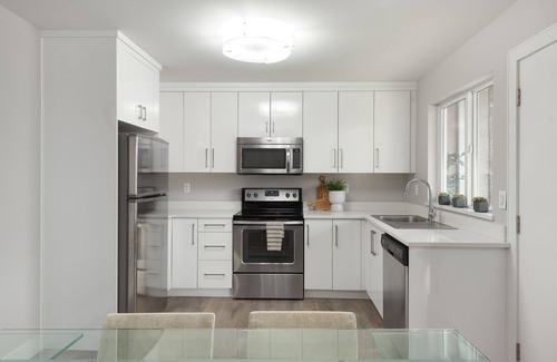 Port Moody House | Relaxing Private Suite with Ocean View - Guest Rated 9.8