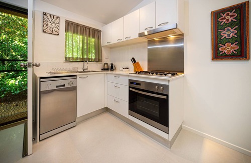 Bright Apartment | Inviting Mystic Valley: Guest Rated 9.8 with Ocean View