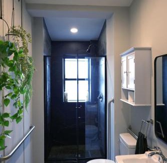 Englewood House | Bright & New Room Shared Apartment NYC Bus