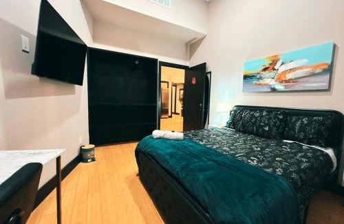 Englewood House | Bright & New Room Shared Apartment NYC Bus