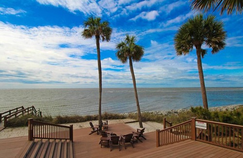 Saint Helena Island Condo | Experience 627 Newhaven: Oceanfront Bliss & Pool Access