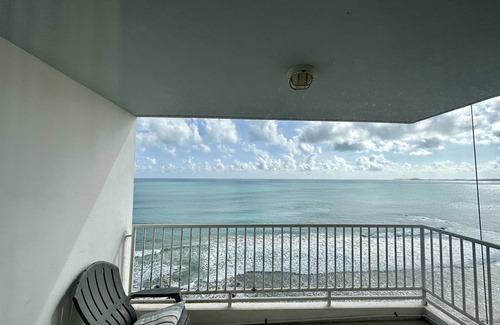 La Pared Apartment | Bright Ocean View Turtle Nest Apartment