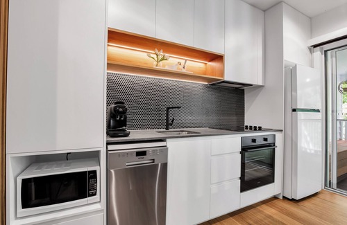 Bright Apartment | Bright on the River: Family-Friendly Retreat with Kitchen
