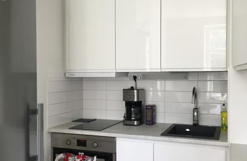 Kallio Apartment | Bright Studio in Kallio - Pet Friendly & Highly Rated Stay