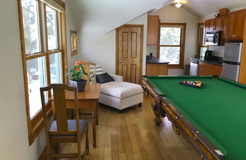 Central Boulder Apartment | Cozy Pool Suite Steps from Pearl Street in Downtown