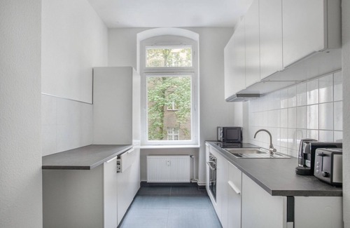 Prenzlauer Berg Apartment | Bright 2BR Apartment in Prenzlauer Berg near Mauerpark