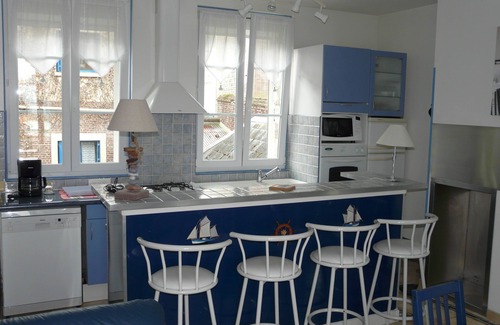 Le Treport Apartment | Tranquil Apartment with Ocean View Near the Port - Rated 9.6