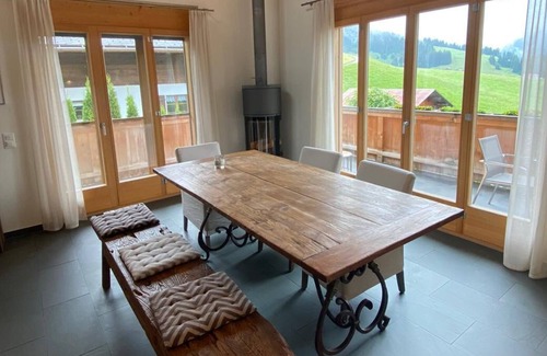Zweisimmen Nr Gstaad House | Bright Rays Chalet with Phenomenal Views of the Mountains