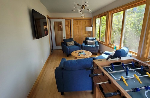 Park Point Cottage | Bright Red Beach House | Park Point | Duluth